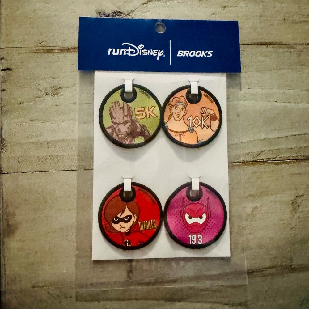 RunDisney Brooks Disney Running Shoe Tags Charms Springtime Surprise‎ 2025
